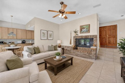 Villa ou maison à vendre à Gainesville, Floride: 4 chambres, 241.55 m2 № 2342683 - photo 4