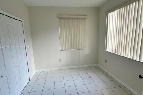 Townhouse in Homestead, Florida 4 bedrooms, 132.2 sq.m. № 1983596 - photo 30