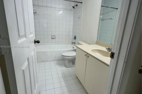 Townhouse in Homestead, Florida 4 bedrooms, 132.2 sq.m. № 1983596 - photo 20