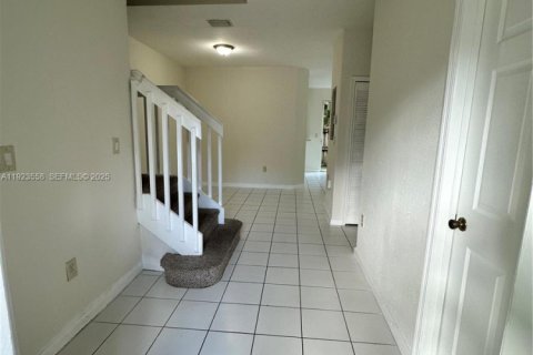 Townhouse in Homestead, Florida 4 bedrooms, 132.2 sq.m. № 1983596 - photo 11
