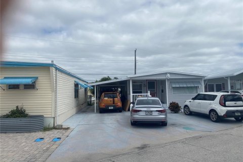Appartement à louer à Bradenton, Floride: 2 chambres, 72.46 m2 № 2387339 - photo 1