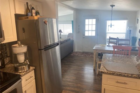 Appartement à louer à Bradenton, Floride: 2 chambres, 72.46 m2 № 2387339 - photo 4