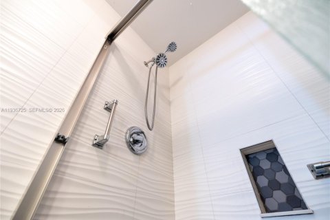 House in Sunrise, Florida 2 bedrooms, 110.09 sq.m. № 1994865 - photo 23