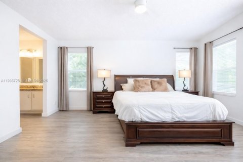 House in Sunrise, Florida 2 bedrooms, 110.09 sq.m. № 1994865 - photo 14