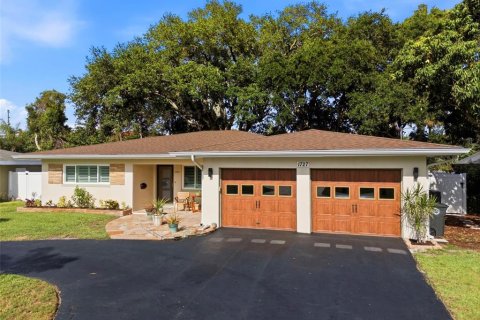 House in Belleair, Florida 2 bedrooms, 163.14 sq.m. № 2200084 - photo 3