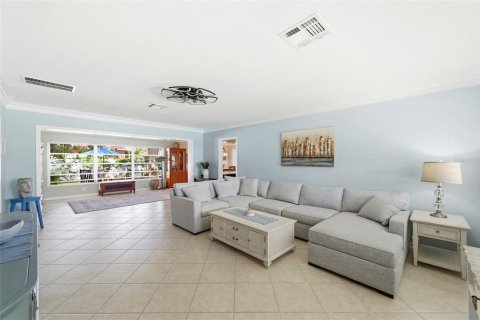 House in Belleair, Florida 2 bedrooms, 163.14 sq.m. № 2200084 - photo 11