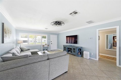 House in Belleair, Florida 2 bedrooms, 163.14 sq.m. № 2200084 - photo 10