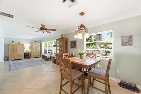 House in Belleair, Florida 2 bedrooms, 163.14 sq.m. № 2200084 - photo 19