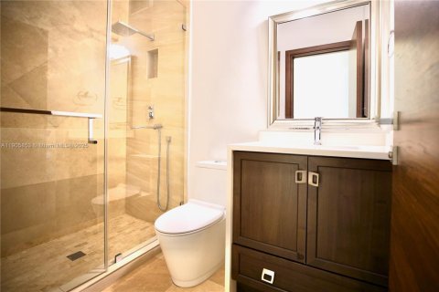 Townhouse in Coral Gables, Florida 4 bedrooms, 201.32 sq.m. № 1956828 - photo 17