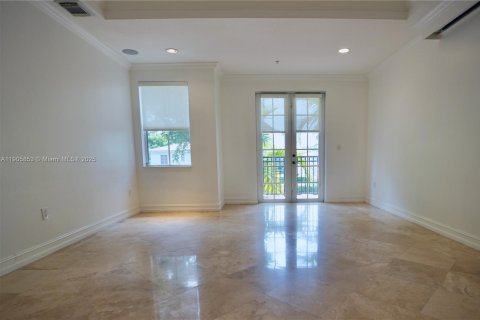 Townhouse in Coral Gables, Florida 4 bedrooms, 201.32 sq.m. № 1956828 - photo 5