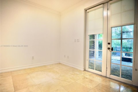Townhouse in Coral Gables, Florida 4 bedrooms, 201.32 sq.m. № 1956828 - photo 20