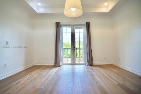 Townhouse in Coral Gables, Florida 4 bedrooms, 201.32 sq.m. № 1956828 - photo 9