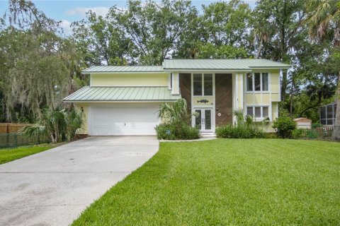 Villa ou maison à Inglis, Floride 3 chambres, 143.07 m2 № 2124551