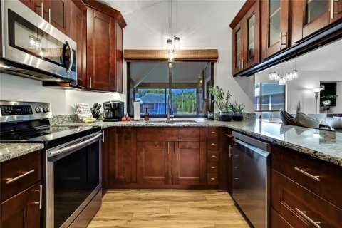 Condominio en venta en Crystal River, Florida, 2 dormitorios, 123.1 m2 № 2152369 - foto 13