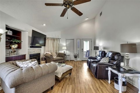 Condominio en venta en Crystal River, Florida, 2 dormitorios, 123.1 m2 № 2152369 - foto 4