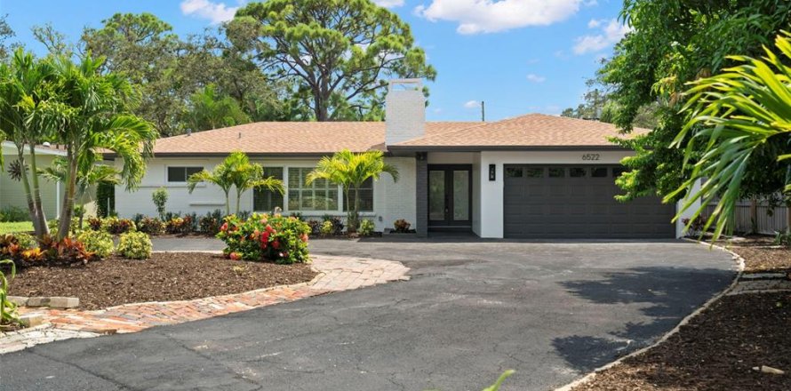 Casa en Saint Petersburg, Florida 3 dormitorios, 146.23 m2 № 1884806