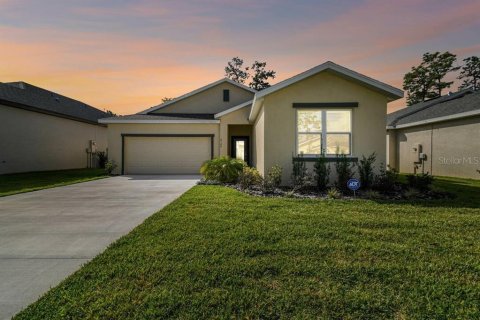 House in Weeki Wachee, Florida 3 bedrooms, 144 sq.m. № 1581010 - photo 2