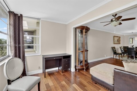 Condo in Plantation, Florida, 2 bedrooms  № 2186060 - photo 8