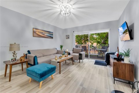 Condominio en venta en Pembroke Pines, Florida, 2 dormitorios, 96.34 m2 № 1895842 - foto 4
