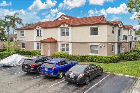 Condominio en venta en Pembroke Pines, Florida, 2 dormitorios, 96.34 m2 № 1895842 - foto 19