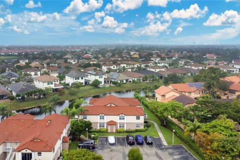 Condominio en venta en Pembroke Pines, Florida, 2 dormitorios, 96.34 m2 № 1895842 - foto 22