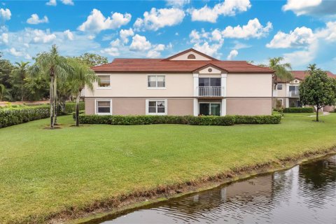 Condominio en venta en Pembroke Pines, Florida, 2 dormitorios, 96.34 m2 № 1895842 - foto 20