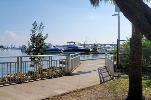 Copropriété à louer à Miami, Floride: 1 chambre, 46.73 m2 № 1940521 - photo 27