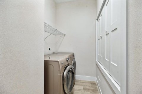 Commercial property in Palm Coast, Florida 6 bedrooms, 286.79 sq.m. № 2102458 - photo 19
