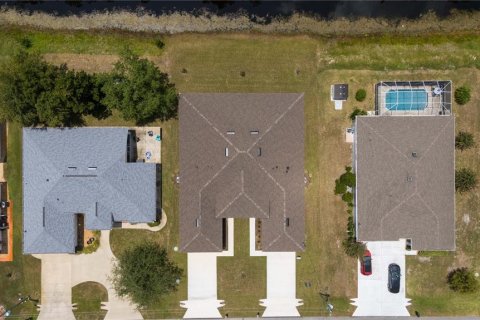 Commercial property in Palm Coast, Florida 6 bedrooms, 286.79 sq.m. № 2102458 - photo 3