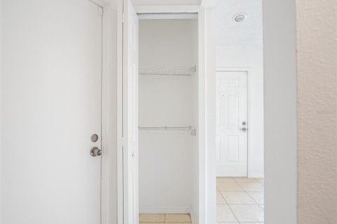 Купить виллу или дом в Орландо, Флорида 8 комнат, 115.57м2, № 1842081 - фото 18