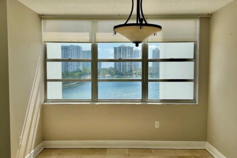 Condominio en venta en Aventura, Florida, 2 dormitorios, 114.46 m2 № 2154585 - foto 12