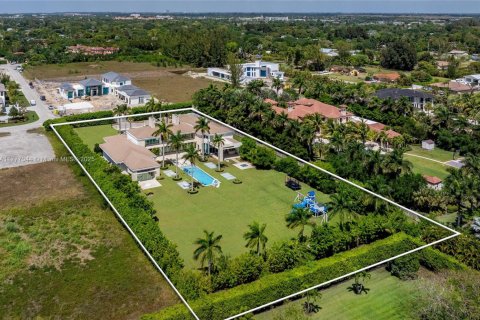 House in Southwest Ranches, Florida 6 bedrooms, 1265.24 sq.m. № 1714148 - photo 4