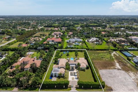 House in Southwest Ranches, Florida 6 bedrooms, 1265.24 sq.m. № 1714148 - photo 1