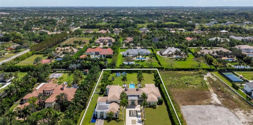 House in Southwest Ranches, Florida 6 bedrooms, 1265.24 sq.m. № 1714148