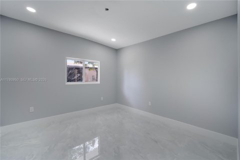 Immobilier commercial à vendre à Miami, Floride: 179.12 m2 № 2088752 - photo 25
