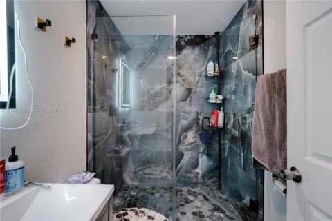 Immobilier commercial à vendre à Miami, Floride: 179.12 m2 № 2088752 - photo 16