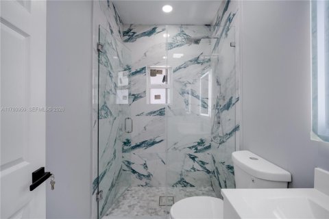 Immobilier commercial à vendre à Miami, Floride: 179.12 m2 № 2088752 - photo 17