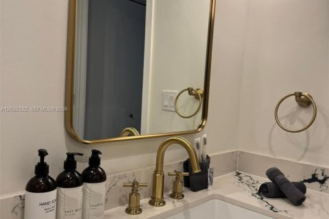Appartement à louer à Miami, Floride: 1 chambre, 75.9 m2 № 2257022 - photo 12