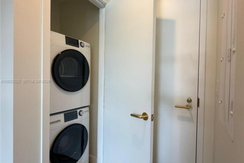 Appartement à louer à Miami, Floride: 1 chambre, 75.9 m2 № 2257022 - photo 10