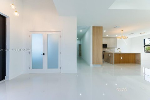 Casa en venta en Lehigh Acres, Florida, 4 dormitorios № 2000951 - foto 12