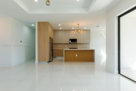 Casa en venta en Lehigh Acres, Florida, 4 dormitorios № 2000951 - foto 16