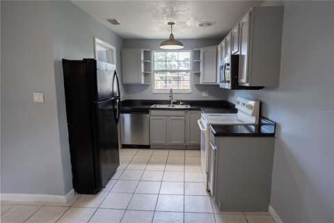Casa en venta en Brandon, Florida, 3 dormitorios, 110.83 m2 № 2151121 - foto 11