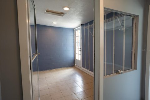 Casa en venta en Brandon, Florida, 3 dormitorios, 110.83 m2 № 2151121 - foto 9