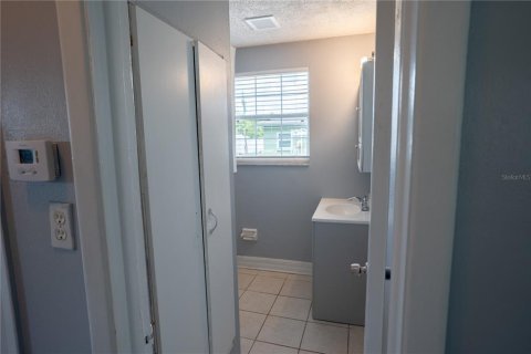 Casa en venta en Brandon, Florida, 3 dormitorios, 110.83 m2 № 2151121 - foto 23