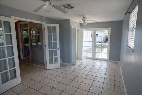 Casa en venta en Brandon, Florida, 3 dormitorios, 110.83 m2 № 2151121 - foto 5