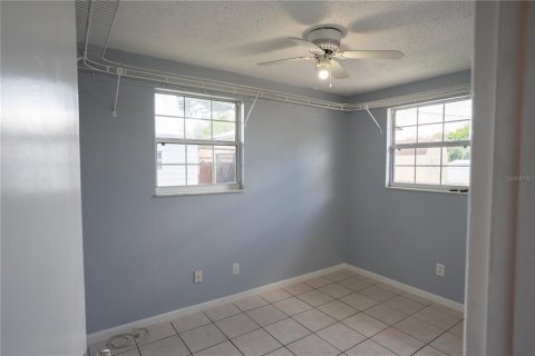 Casa en venta en Brandon, Florida, 3 dormitorios, 110.83 m2 № 2151121 - foto 27