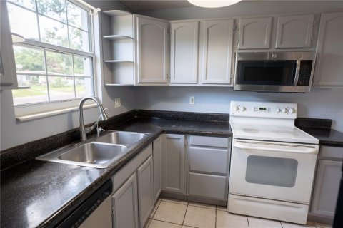 Casa en venta en Brandon, Florida, 3 dormitorios, 110.83 m2 № 2151121 - foto 13