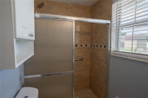 Casa en venta en Brandon, Florida, 3 dormitorios, 110.83 m2 № 2151121 - foto 25