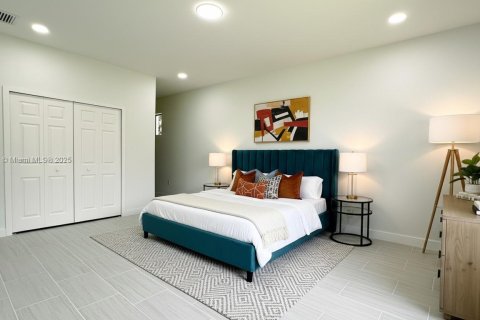 House in Lehigh Acres, Florida 3 bedrooms, 148.64 sq.m. № 2013479 - photo 7