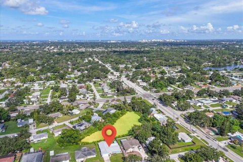 House in Sarasota, Florida 3 bedrooms, 155.05 sq.m. № 1848673 - photo 30